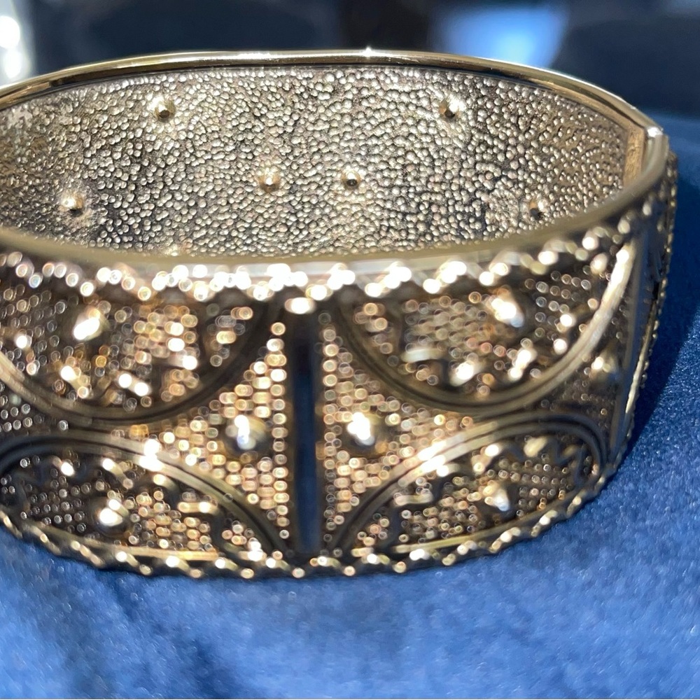 Vintage Rhinestones Gold Tone beautiful on
Hard Hinged Bangle Bracelet 2 1/2” W - Picture 2 of 5